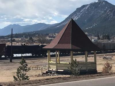 centennial_gazebo_train_2.jpg